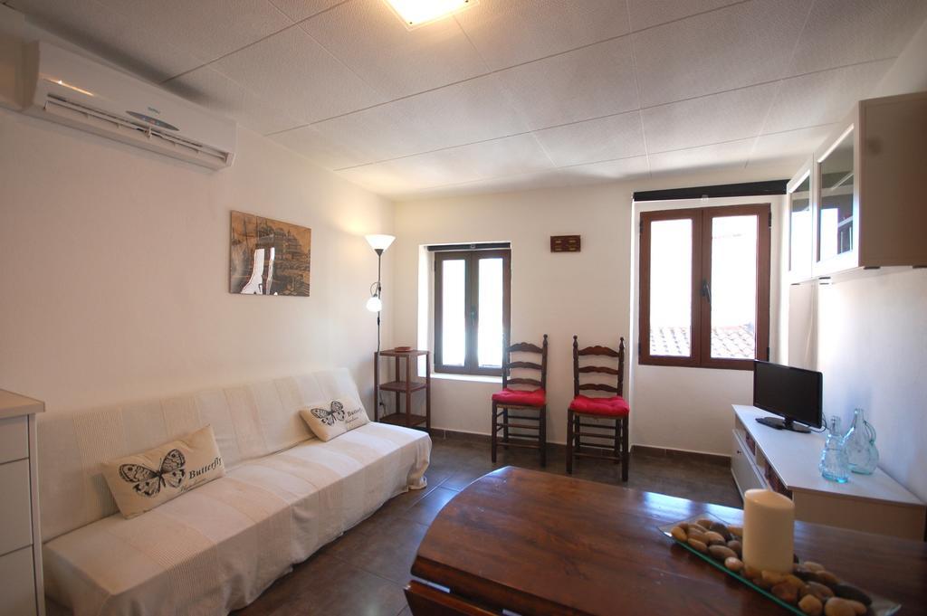 Lets Holidays Cozy Apartment 70 M. From The Beach In Tossa Tossa de Mar Exterior photo
